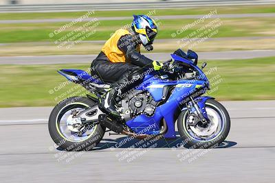 media/Jan-20-2023-Fastrack Riders (Fri) [[f2ad32aba3]]/Level 1/session 4 turn 6/